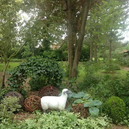 La Roseraie Bed & Breakfast