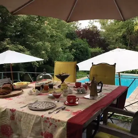 La Roseraie Bed & Breakfast